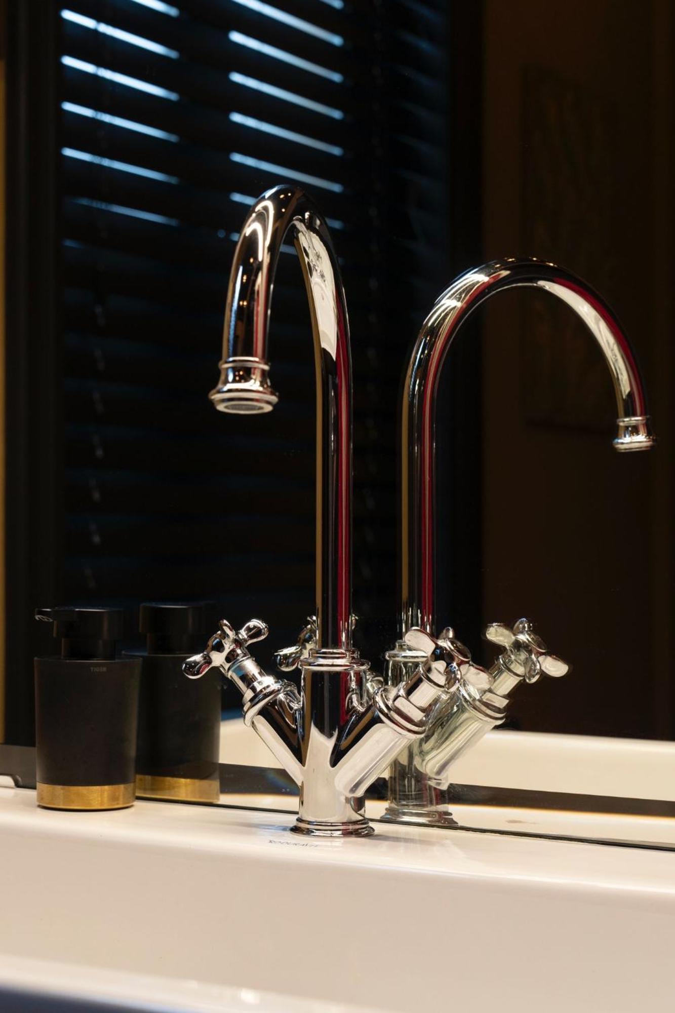 Luxury Suites - Quartier-Sud Antwerp Luaran gambar